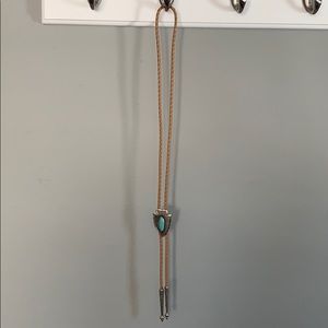 Turquoise Arrowhead Bolo Tie